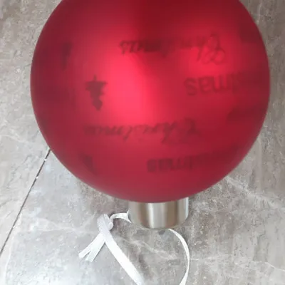 ΓΥΑΛΙΝΗ ΜΠΑΛΑ ΚΟΚΚΙΝΟ ΜΑΤ ΜΕ LED 8ΕΚ MERRY CHRISTMAS