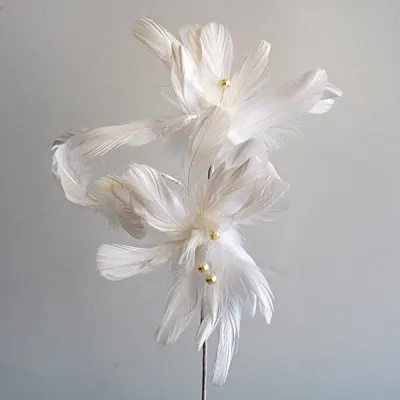 ΔΙΠΛΟ ΛΟΥΛΟΥΔΙ ΜΕ ΠΟΥΠΟΥΛΑ ΛΈΥΚΟ 82CM